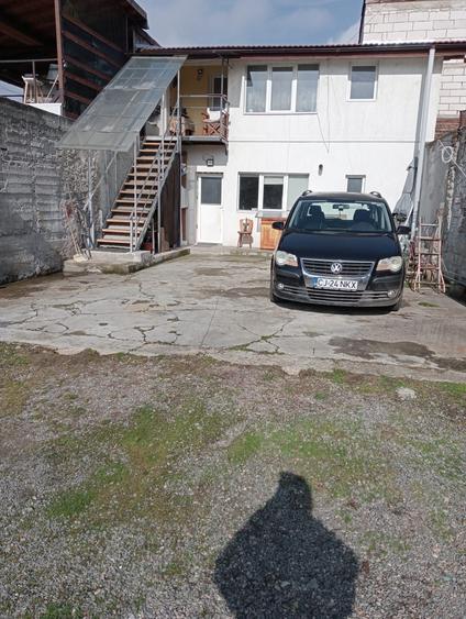 Apartament cu 2 camere decomandat în Florești