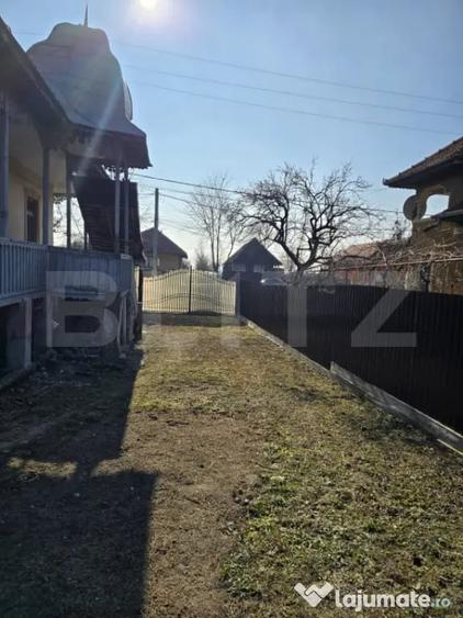 Casă cu 2 camere cu Teren 680 Mp în Central