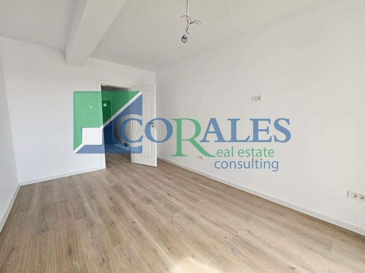 Apartament cu 3 camere decomandat în Girocului
