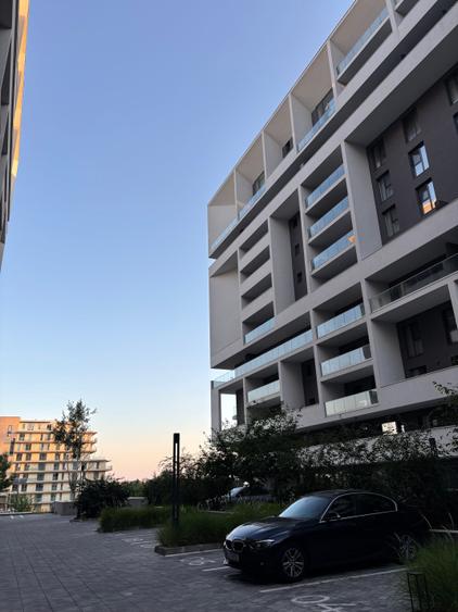 Apartament cu 2 camere semidecomandat în Barbu Văcărescu