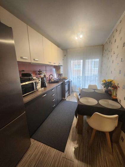 Apartament cu 2 camere decomandat în Florești