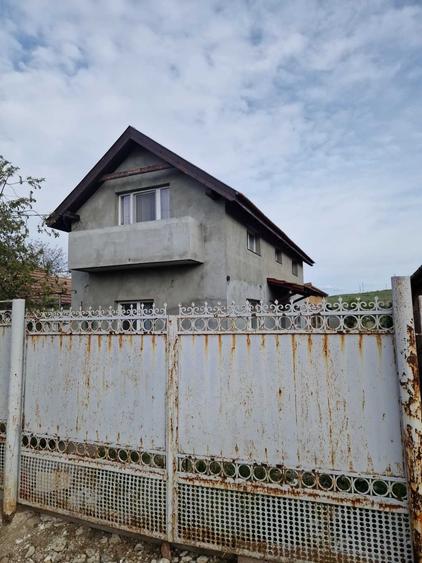 Casa spatioasa 195 mp cu terasa Str. Dunarii 10A, Marghita - 4