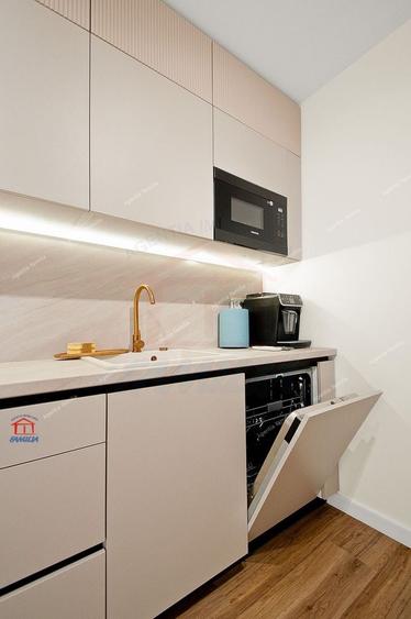 Apartament cu 2 camere decomandat, mobilat în Central