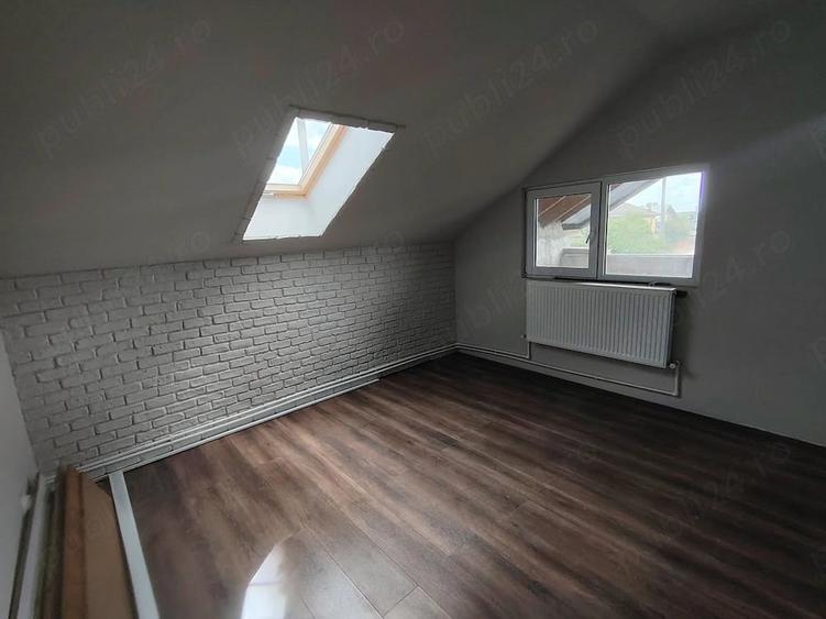 Casă cu Teren 1244 Mp în Văcărești