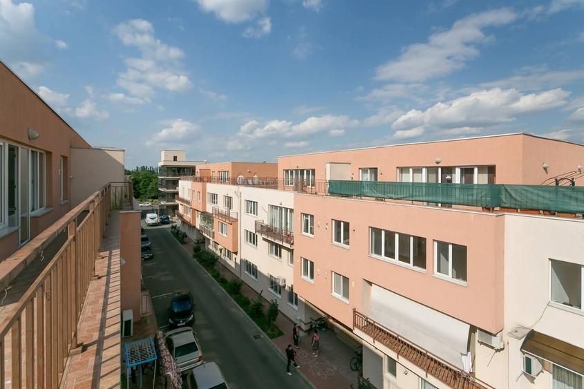 Apartament cu 3 camere semidecomandat în 23 August (Cațelul)