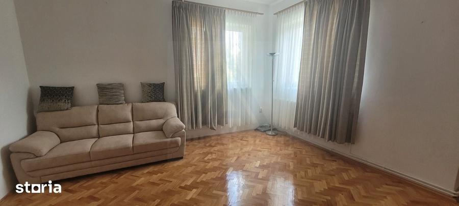 Casă cu 4 camere cu Teren 200 Mp în Sub Arini