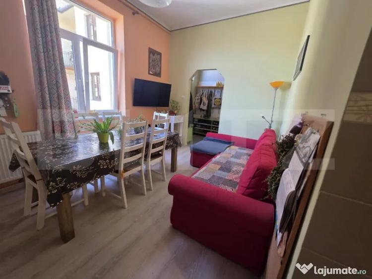 Apartament cu 3 camere semidecomandat în Central