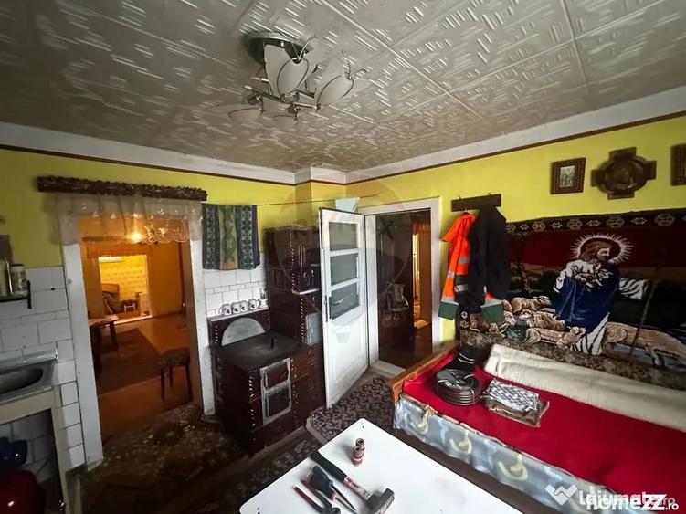 Casă cu 3 camere cu Teren 3440 Mp în Central