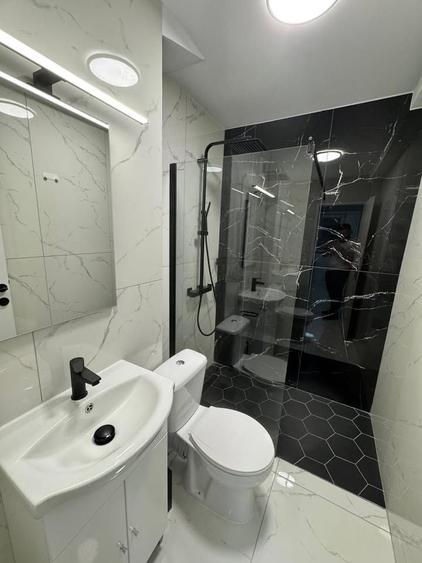 Apartament cu 2 camere semidecomandat în Podu Roș
