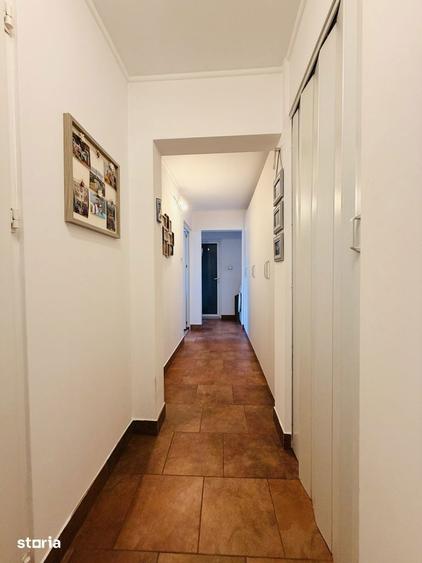 Apartament cu 3 camere decomandat, mobilat în Soarelui