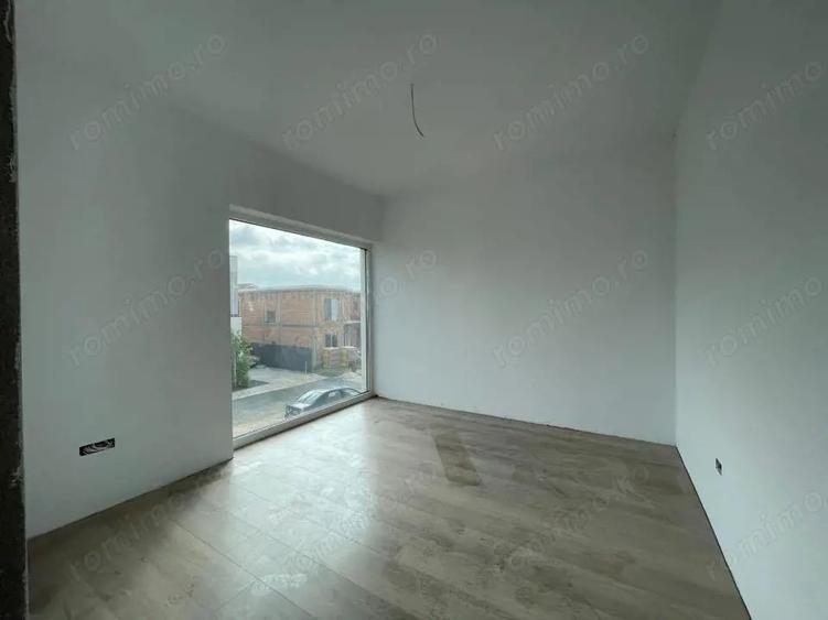Casă cu 3 camere cu Teren 240 Mp în Giarmata