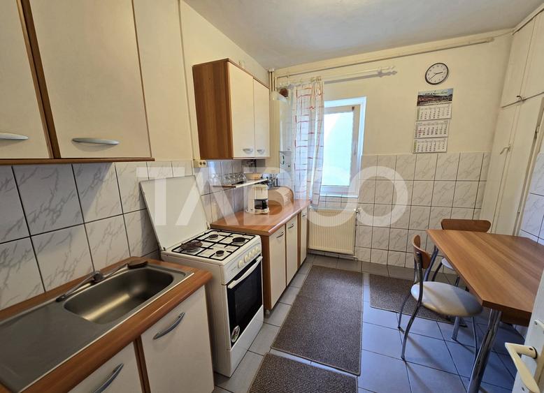 Apartament cu 3 camere decomandat, mobilat în Terezian
