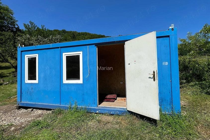 Vand container metalic, tip locuin?a
