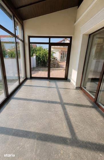 Casă cu 6 camere cu Teren 1753 Mp în Dumbrăvița