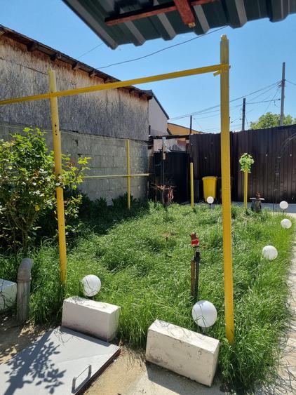 Casă individuală cu 3 camere cu Canalizare în Rahova