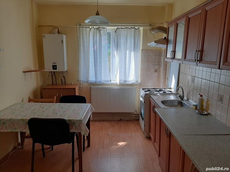 Apartament cu 4 camere decomandat în Ocna Mureș