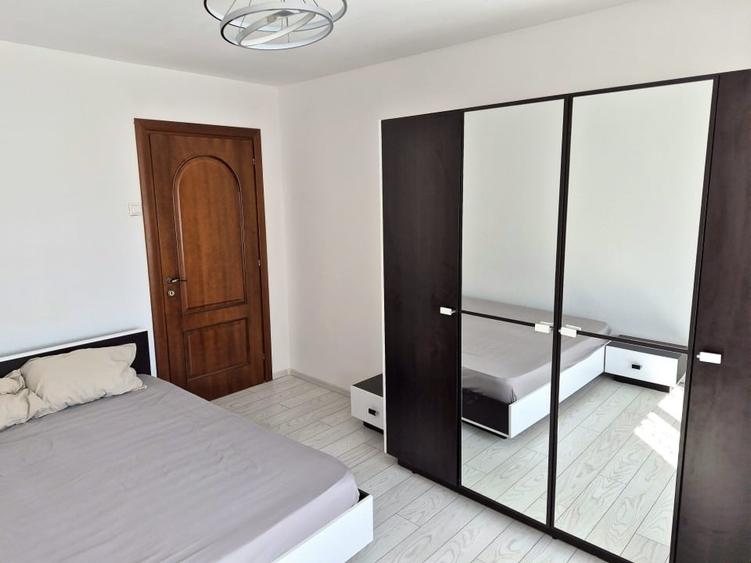 Apartament cu 3 camere decomandat, mobilat în Colentina