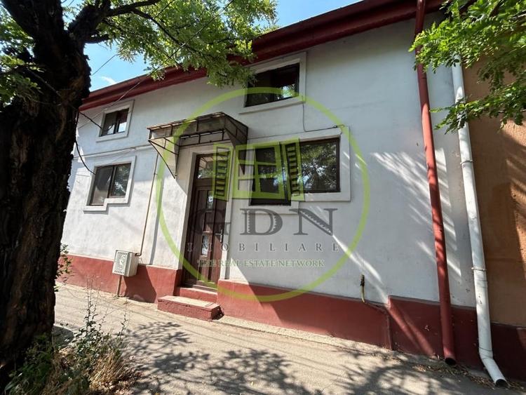 Casă individuală cu 7 camere cu Canalizare în Brazda lui Novac