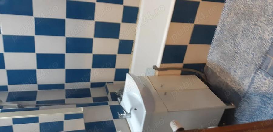 Garsonieră decomandată în Central