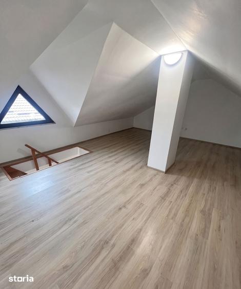 Casă cu 4 camere cu Teren 100 Mp în Central