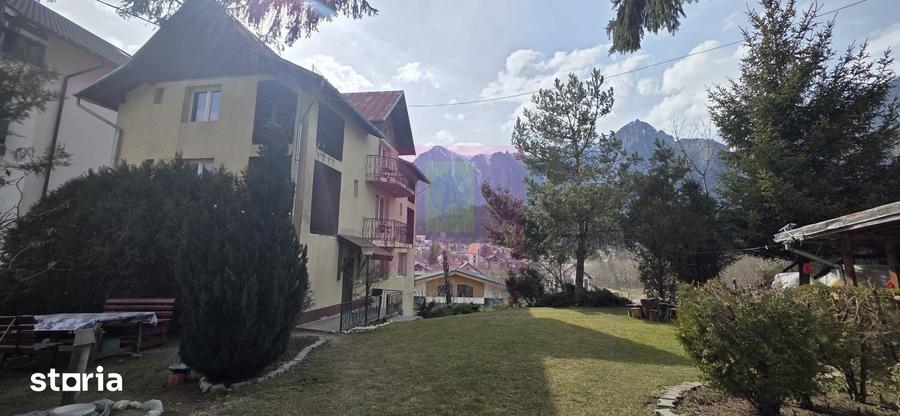 Casă cu 9 camere cu Teren 400 Mp în Zamora