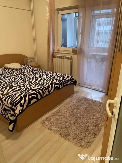 Apartament cu 3 camere decomandat în Gară