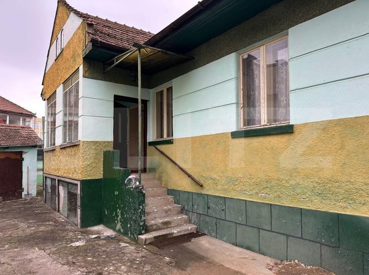 Casă individuală cu 5 camere cu Canalizare în Centrul Civic