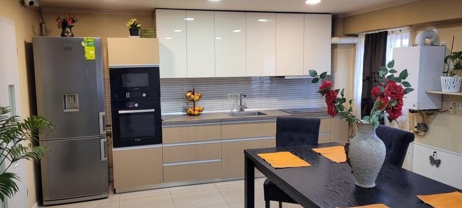 Apartament cu 3 camere decomandat în Câlnic