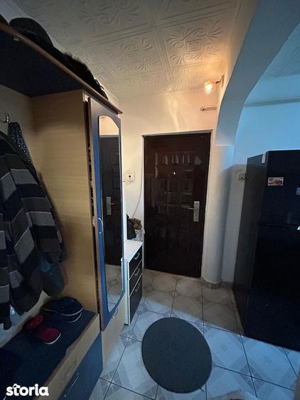 Apartament cu 2 camere semidecomandat în Dacia