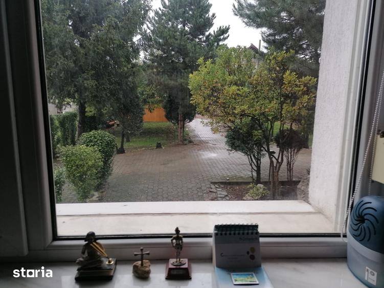 Casă cu 6 camere cu Teren 1631 Mp în Central