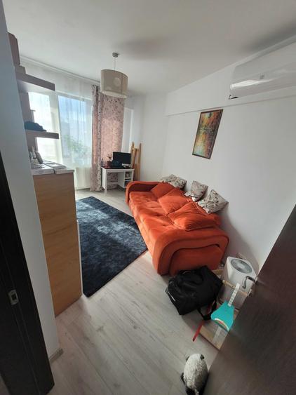 Inchiriez apartament 3 camere Aparatorii patriei - 8