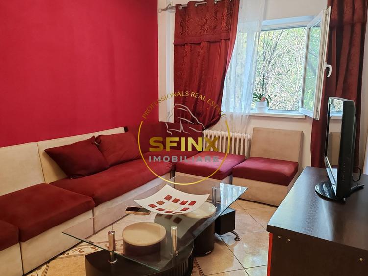 Apartament cu 4 camere decomandat, mobilat în Tei