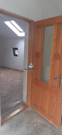 Casă individuală cu 5 camere cu Teren 805 Mp în Periferie