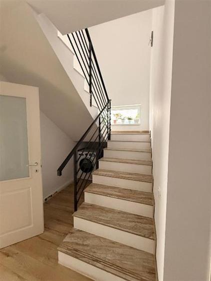 Casă cu 4 camere cu Teren 274 Mp în Central