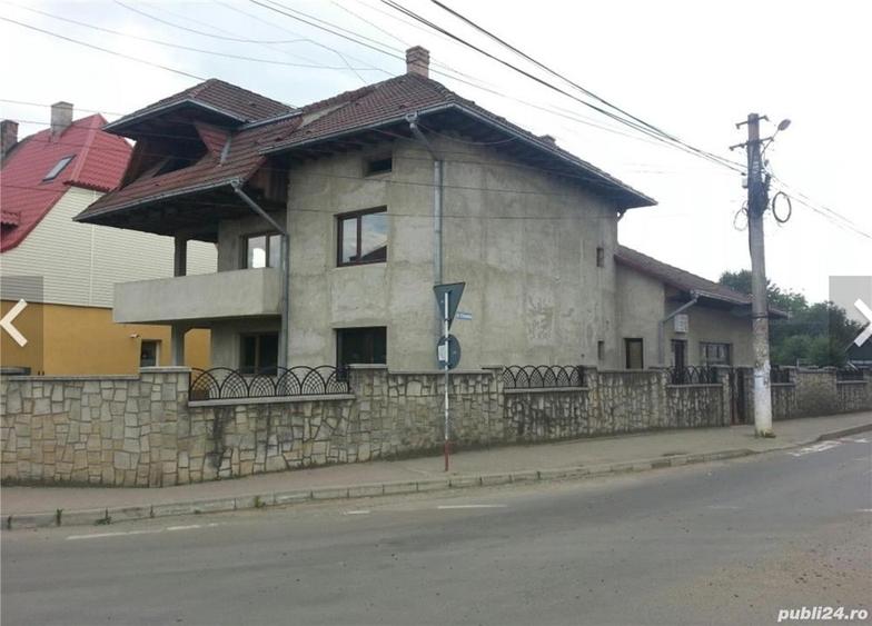 Casă cu 10 camere cu Teren 700 Mp în Rădăuți
