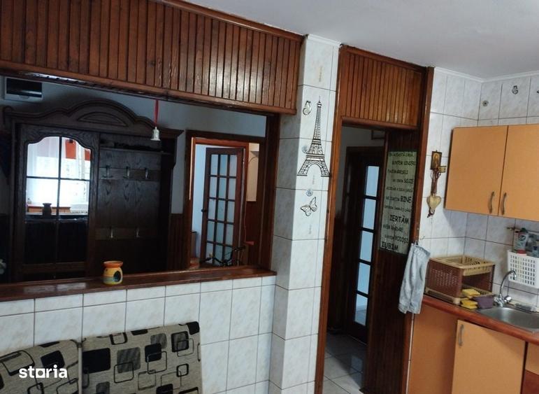 Apartament cu 3 camere în Brâncoveanu