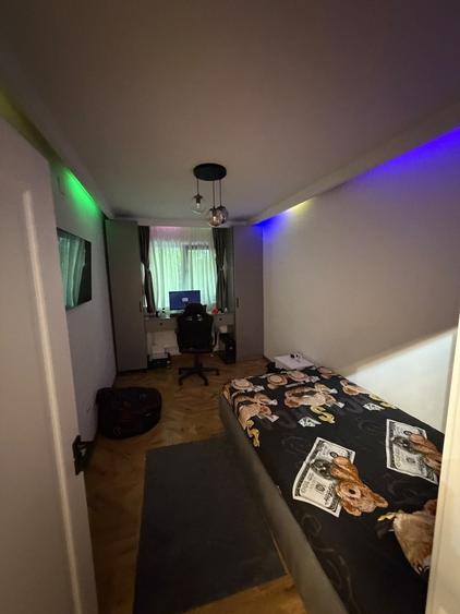 Apartament cu 4 camere decomandat în Ultracentral