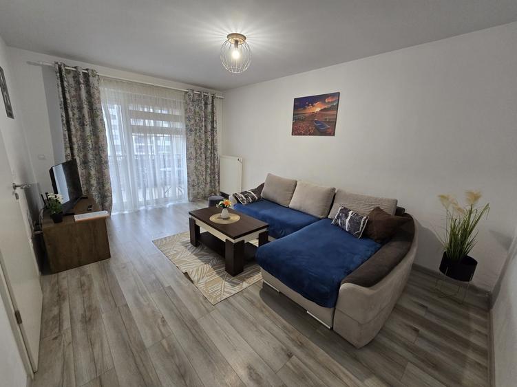 Apartament cu 2 camere decomandat în Noua