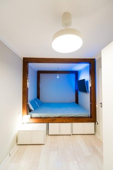 Apartament cu 2 camere semidecomandat, mobilat în Central