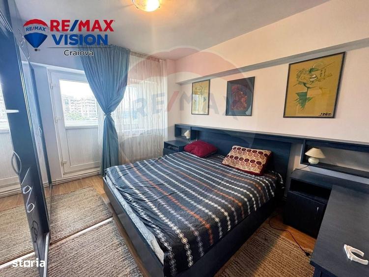 Apartament cu 4 camere de vanzare in zona Central - 2