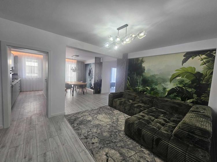 Apartament cu 3 camere semidecomandat în Obcini