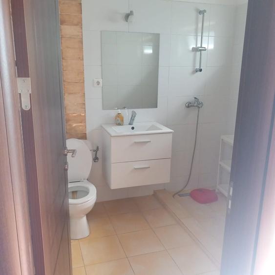 Casă cu 4 camere cu Teren 300 Mp în Central
