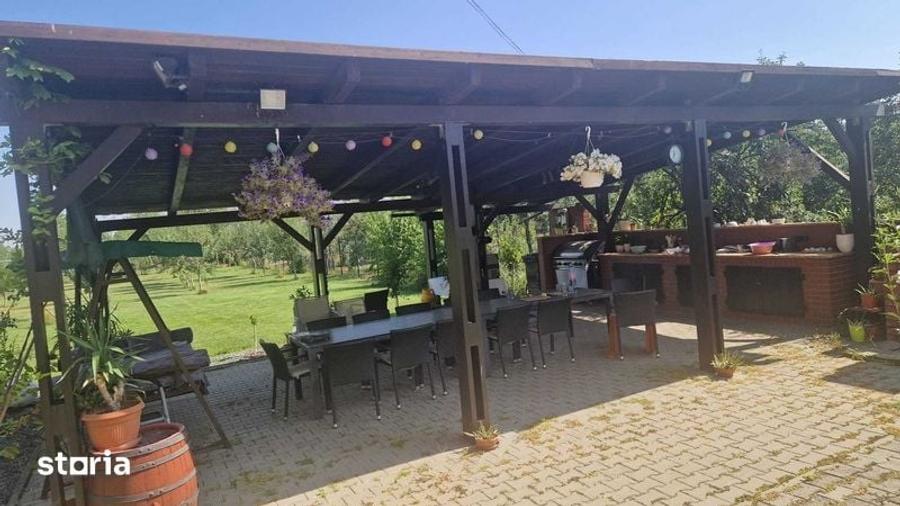 Casă cu 4 camere cu Teren 450 Mp în Central