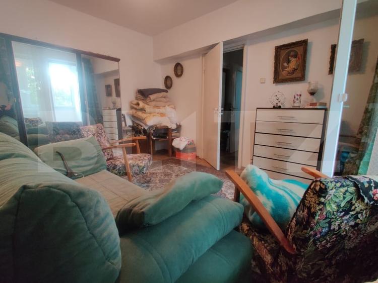 Apartament cu 2 camere semidecomandat, mobilat în Dacia