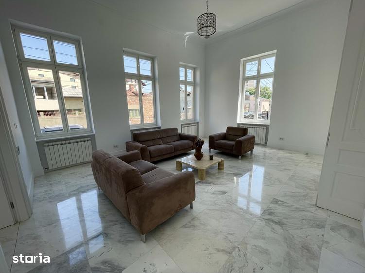 Casă cu 4 camere cu Teren 152 Mp în Ultracentral