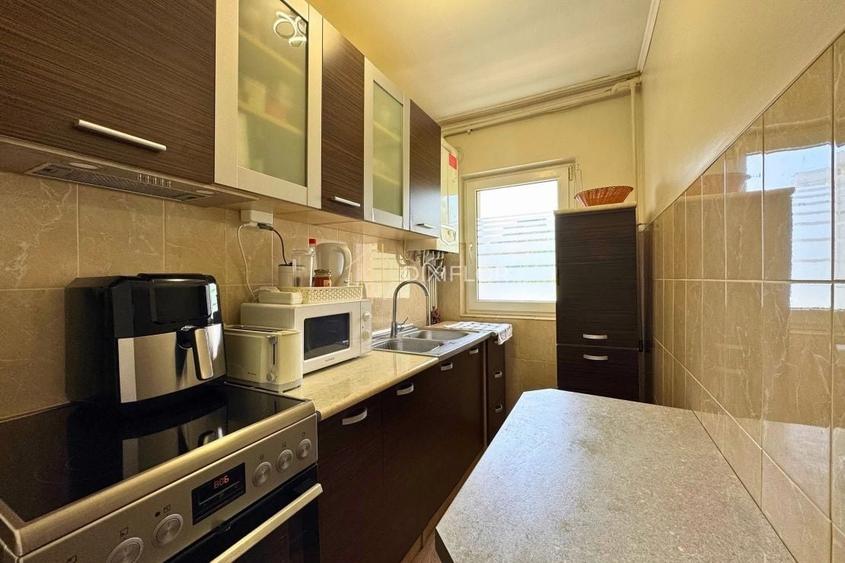 Apartament cu 2 camere semidecomandat în 7 Noiembrie