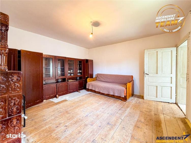 Casă cu 3 camere în Micfalău