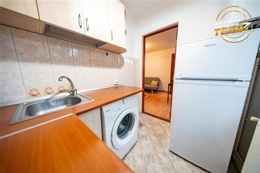 Garsonieră decomandată în Central