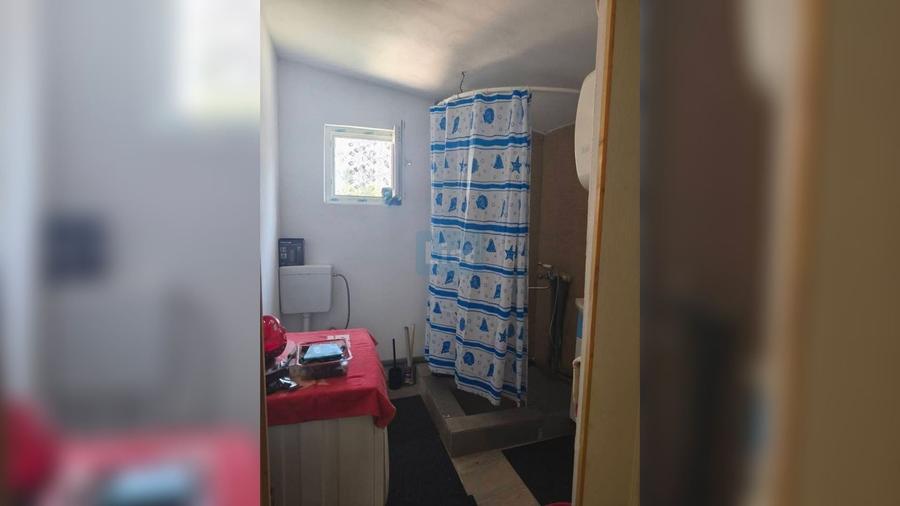 Casă cu 7 camere cu Teren 1400 Mp în Ologeni