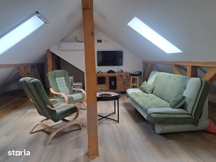 Casă cu 4 camere cu Teren 433 Mp în Sânmihaiu Român